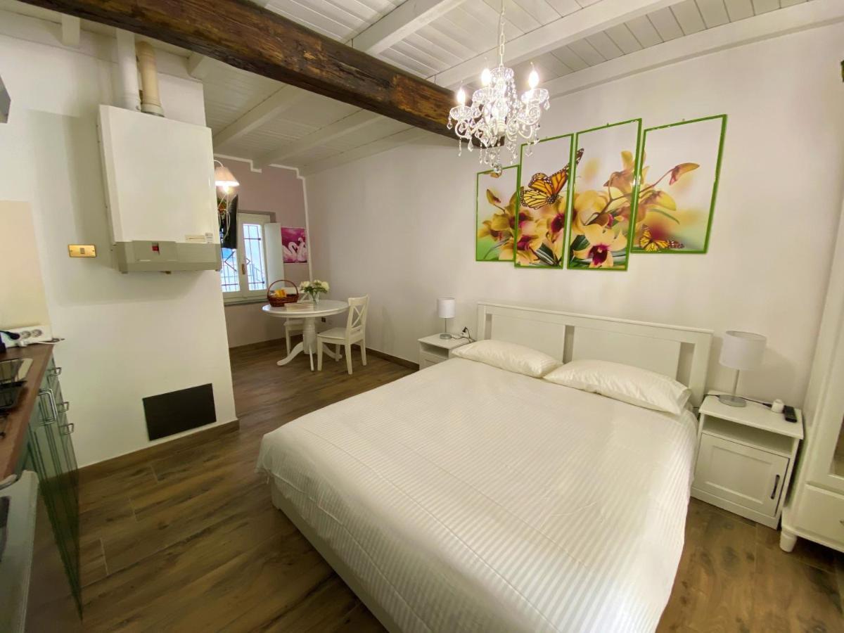 Ferienwohnung Nicolaus Sesto Calende Exterior foto
