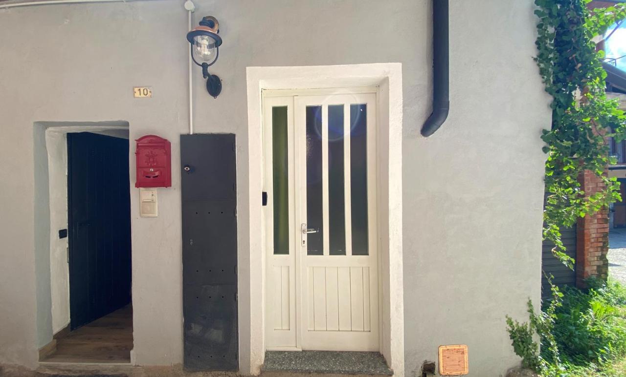 Ferienwohnung Nicolaus Sesto Calende Exterior foto