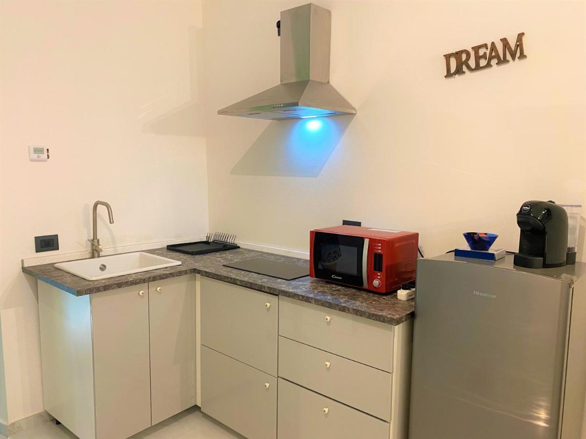 Ferienwohnung Nicolaus Sesto Calende Exterior foto